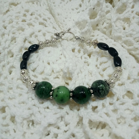 Hand Crafted Jewelry - Jade Beaded Clasp Bracelet Handmade Artisan